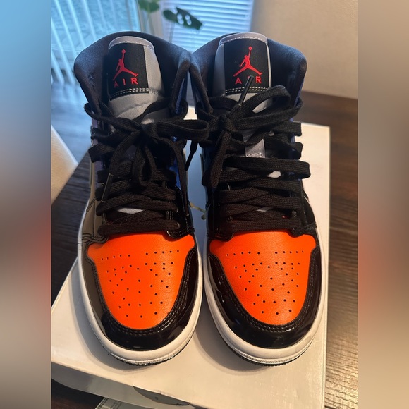 Nike Shoes - Women’s Air Jordan 1 Mid SE-Size 7